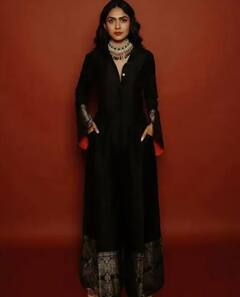 Mrunal Thakur Expensive Dresses: ਏਨੇ ਮਹਿੰਗੇ ਕੱਪੜੇ ਪਹਿਣਨਦੀ ਹੈ ਮ੍ਰਿਣਾਲ ਠਾਕੁਰ, ਇਕ-ਇਕ ਡਰੈੱਸ ਦੀ ਕੀਮਤ ਜਾਣ ਕੇ ਉੱਡ ਜਾਣਗੇ ਹੋਸ਼