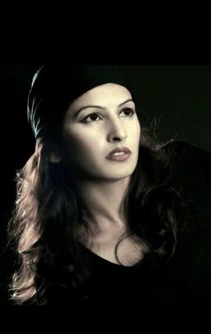 सोनाली के अचानक यूं दुनिया से चले जाने की खबर सुनकर उनके फैंस चौंक गए हैं. सोनाली फोगाट ने महज 42 साल की उम्र में दुनिया को अलविदा कह दिया है.