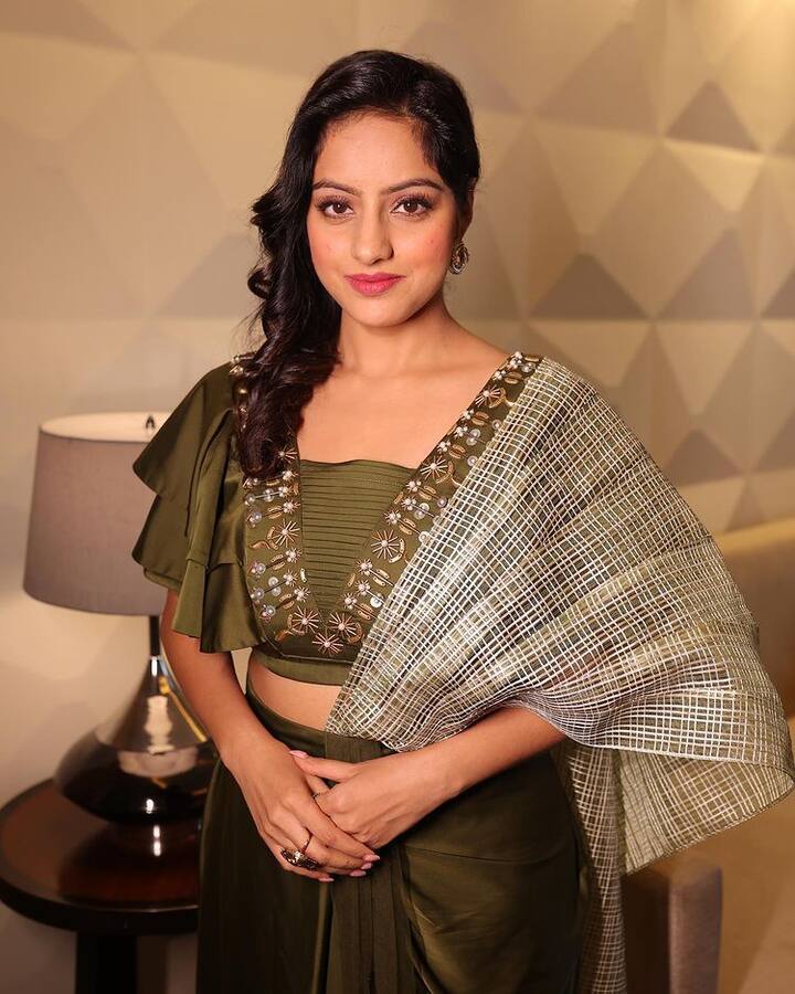 તે ઇન્સ્ટાગ્રામ પર તેના સુંદર અને સ્ટાઇલિશ ફોટા શેર કરતી રહે છે.
