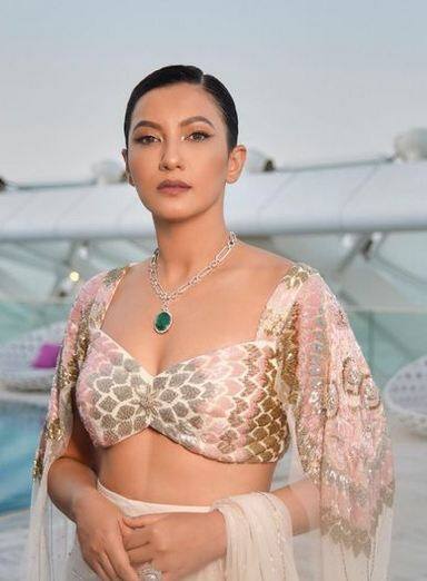 ਗੌਹਰ ਕੁਸ਼ਾਲ ਟੰਡਨ ਨਾਲ ਵੀ ਰਿਲੇਸ਼ਨਸ਼ਿਪ 'ਚ ਸੀ। ਦੋਵੇਂ ਰਿਐਲਿਟੀ ਸ਼ੋਅ 'ਬਿੱਗ ਬੌਸ' 'ਚ ਇਕੱਠੇ ਨਜ਼ਰ ਆਏ ਸਨ। ਹਾਲਾਂਕਿ ਸ਼ੋਅ ਖਤਮ ਹੋਣ ਤੋਂ ਬਾਅਦ ਦੋਹਾਂ ਦਾ ਬ੍ਰੇਕਅੱਪ ਹੋ ਗਿਆ।