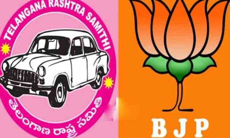 Bistar Vs Pistol : అది పిస్టల్ కాదు బిస్తర్ - టీఆర్ఎస్ బీజేపీ మధ్య కొత్త ఆన్లైన్ పంచాయతీ ! A new controversy has started between TRS and BJP on the issue of Bistar. Bistar Vs Pistol : అది పిస్టల్ కాదు బిస్తర్ - టీఆర్ఎస్ బీజేపీ మధ్య కొత్త ఆన్లైన్ పంచాయతీ !