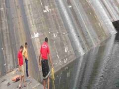 कोरबा: सेल्फी लेने के दौरान बांध से नीचे गिरा युवक, 24 घंटे बाद भी लापता, खोजने में जुटी टीम