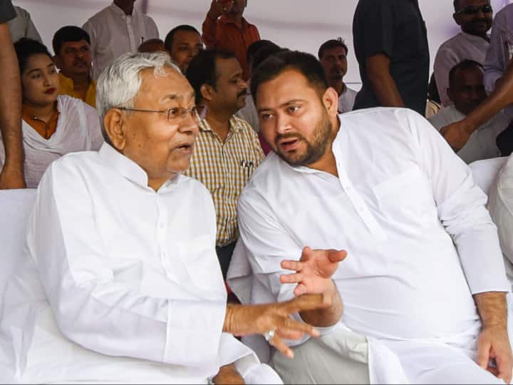 CBI conducts raids on RJD leaders houses hours before Nitish Kumar and Tejashwi Yadav government proves strength in Bihar Assembly Bihar Politics: বিধানসভায় শক্তিপরীক্ষা নীতীশ-তেজস্বীর, তার আগে আরজেডি নেতাদের দুয়ারে সিবিআই