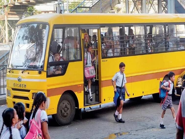 mumbai news pothole free road otherwise school bus service will be closed says school bus owners association School Bus: एक सप्टेंबरपर्यंत खड्डे बुजवा, नाहीतर स्कूल बस विसरा; बस मालकांचा इशारा