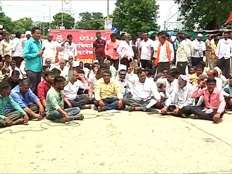 Declare a wet drought, give one lakh rupees per hectare to oranges, Farmers Agitation in Amravati Farmers Agitation : ओला दुष्काळ जाहीर करा, संत्र्याला हेक्टरी एक लाख रुपये मदत द्या, स्वाभिमानीचे मोर्शीत रास्ता रोको आंदोलन