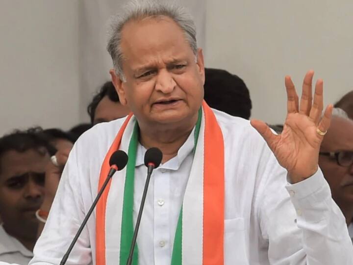 Gujarat CM Ashok Gehlot called AAP promise is misleading said voters will not believe Gujarat Politics: 'आप' के गुजरात में किए वादे को सीएम गहलोत ने बताया 'भ्रामक', बोले- मतदाता नहीं करेंगे विश्वास