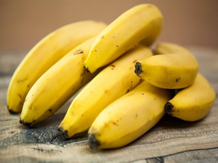 Eating too many bananas can lead to these health problems అరటి పండ్లను రోజుకు ఎన్ని తింటే ఆరోగ్యమో తెలుసా?