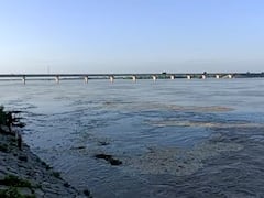 दो दिन में खतरे के निशान को पार कर जाएंगी यमुना और बेतवा, प्रशासन ने जारी किया अलर्ट