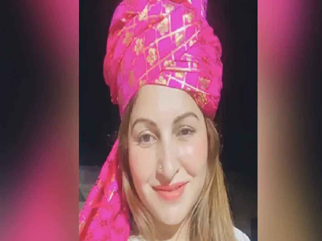 'கடைசியா போன்ல  சொன்னது இதுதான்.. ஏதோ தப்பா இருக்கு..' - சோனாலி மரணத்தில் பகீர் கிளப்பிய சகோதரி!