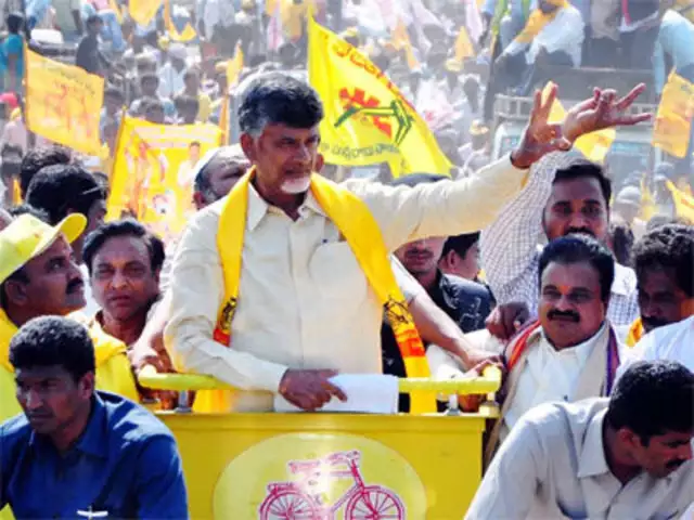Kuppam Chandrababu :   కుప్పం టూర్‌లో జెండాల అలజడి - పోలీసుల తీరుపై చంద్రబాబు తీవ్ర ఆగ్రహం !