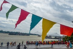 Weather Update: বজ্রবিদ্যুৎ-সহ বৃষ্টির পূর্বাভাস দক্ষিণবঙ্গে, উত্তরবঙ্গে কমবে বৃষ্টি
