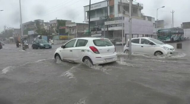 Gujarat Rain : મહેસાણામાં સૌથી વધુ 8 ઇંચ વરસાદ, મોરબીમાં 5.4 ઇંચ વરસાદ ખાબક્યો