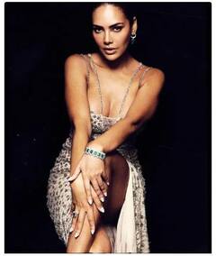 Esha Gupta Pics : ਥਾਈ ਹਾਈ ਸਲਿਟ ਗਾਊਨ ਚ ਬੇਹੱਦ ਖੂਬਸੂਰਤ ਨਜ਼ਰ ਆਈ ਈਸ਼ਾ ਗੁਪਤਾ, ਵੇਖੋ ਤਸਵੀਰਾਂ