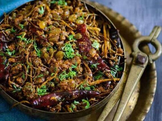 In Pics: राजस्थान घूमने जा रहे हैं तो इन लजीज डिश को जरूर करें ट्राई, कभी नहीं भूलेंगे स्वाद