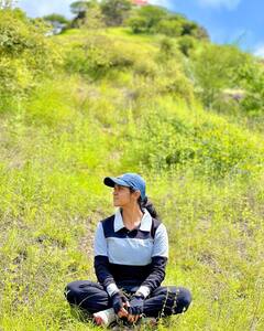 PHOTO : ‘आर्ची’ रमली निसर्गाच्या सानिध्यात, फोटो पाहून चाहतेही म्हणतात ‘सैराट झालं जी....’