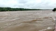 Gujarat Rains: સાબરમતી નદીમાં પાણી આવતા ઇડરના સપ્તેશ્વર મહાદેવનું ગર્ભગૃહ પાણીમાં ગરકાવ, જુઓ તસવીરો