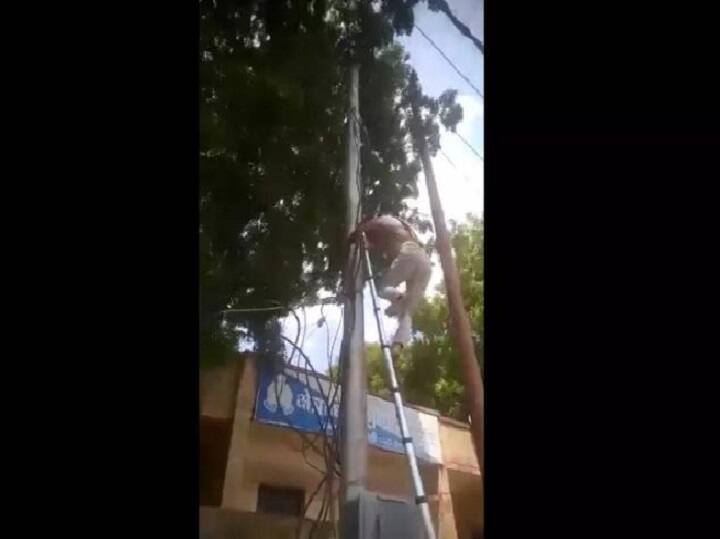 Police fines lineman; lineman avenges by cutting power supply for Rs 56,000 dues அபராதம் விதித்ததால் ஆத்திரம்: காவல்நிலையத்திற்கு கரன்ட்டை கட் செய்த மின்சாரத் துறை!