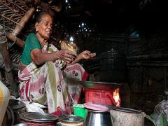 'யாருக்கும் பாரமாக இருக்க விரும்பவில்லை' - ஒரு ரூபாய்க்கு இட்லி.... சொந்த காலில் நிற்கும் கமலா பாட்டி...!