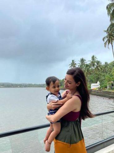 Dia Mirza On Delivery: दीया मिर्जा के लिए बेहद मुश्किल थी प्रेग्नेंसी और डिलीवरी, कहा- 'ये दोनों के लिए जानलेवा हो सकती थी'