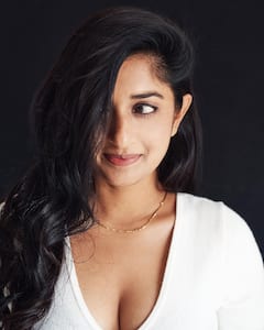 Meera jasmine : பூ அவிழும் பொழுதில்...நடிகை மீரா ஜாஸ்மினின் லேட்டஸ்ட் போட்டோஷூட்!