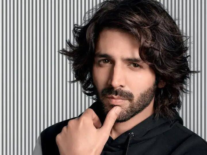 kartik-aaryan-shares-a-black-and-white-mirror-selfie-from-gym-see-pics Kartik Aaryan: ਜਿੰਮ `ਚ ਕਾਰਤਿਕ ਆਰੀਅਨ ਨੇ ਦਿਖਾਇਆ ਕੂਲ ਅੰਦਾਜ਼, ਤਸਵੀਰ ਕੀਤੀ ਸ਼ੇਅਰ