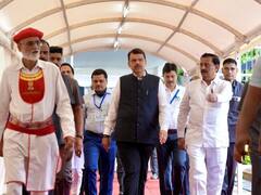 Maharashtra Politics: महाराष्ट्र विधानसभा में शिंदे गुट और विपक्ष के बीच भिड़ंत, देखे तस्वीरें