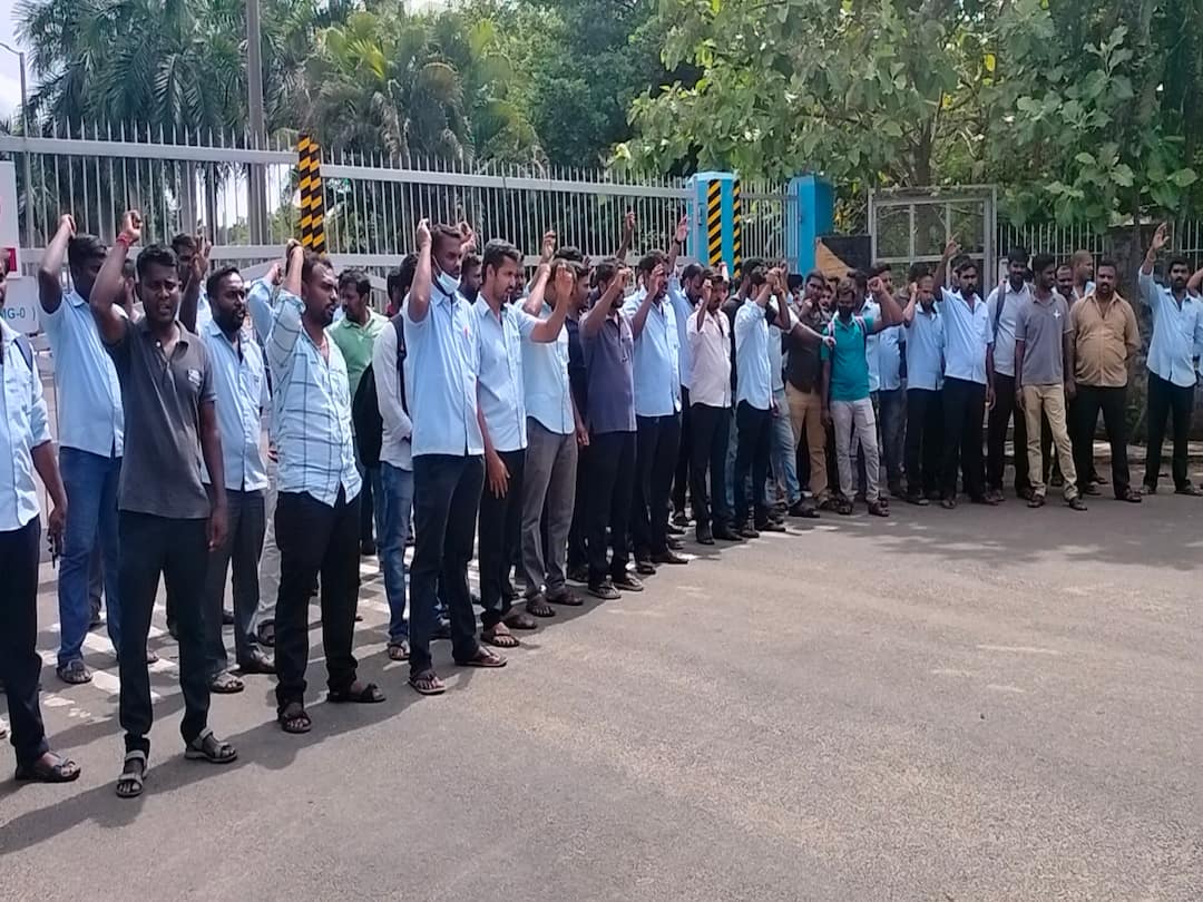 Chennai Ford : சென்னை : ஃபோர்டு ஊழியர்கள் மீண்டும் போராட்டம்.. காரணம் என்ன? chennai ford workers once again protested outside the Board Company premises in maraimalai Nagar area next to Chennai Chennai Ford : சென்னை : ஃபோர்டு ஊழியர்கள் மீண்டும் போராட்டம்.. காரணம் என்ன?
