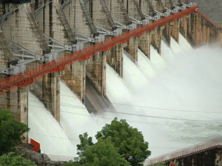 Gujarat News: धरोई बांध से छोड़ा जाएगा 76,000 क्यूसेक पानी, साबरमती रिवरफ्रंट के निचले रास्ते को किया गया बंद Gujarat Dharoi Dam 76,000 cusecs water to be released Sabarmati Riverfront Lower Walkway closed again Gujarat News: धरोई बांध से छोड़ा जाएगा 76,000 क्यूसेक पानी, साबरमती रिवरफ्रंट के निचले रास्ते को किया गया बंद