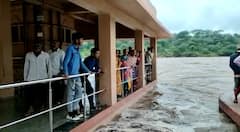 Gujarat Rains: સાબરમતી નદીમાં પાણી આવતા ઇડરના સપ્તેશ્વર મહાદેવનું ગર્ભગૃહ પાણીમાં ગરકાવ, જુઓ તસવીરો