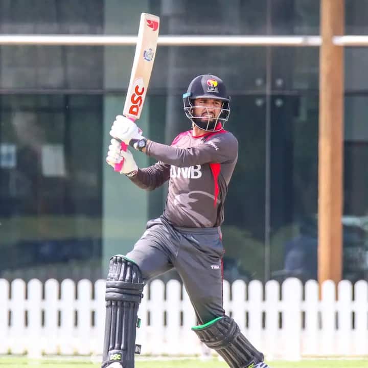 ৭ ম্যাচে ১২২ রান করেছেন রোহন মুস্তাফা। মোট ৬টি ছক্কা হাঁকিয়েছেন তিনি।