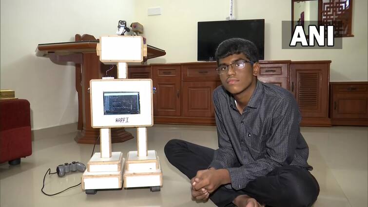 Robot have emotions too This Chennai robot can understand if you are sad Robots With Emotions : 'या' रोबोटला समजतात भावना, चेन्नईतील 13 वर्षीय मुलाचा भन्नाट शोध