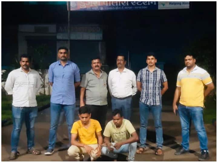 Mumbai: मुंबई के ललित होटल को बम से उड़ाने की धमकी, दो आरोपी गुजरात के वलसाड से गिरफ्तार Two accused arrested from Valsad in Gujarat for threatening to blow up Mumbai Lalit Hotel ANN Mumbai: मुंबई के ललित होटल को बम से उड़ाने की धमकी, दो आरोपी गुजरात के वलसाड से गिरफ्तार