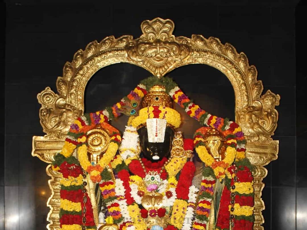Tirumala Tirupati News: Why Poolangi Seva conducts on thursday, here the reason Tirumala News: శ్రీవారికి గురువారం రోజే పూలంగి సేవ ఎందుకు నిర్వహిస్తారు? ప్రత్యేకత ఏంటంటే
