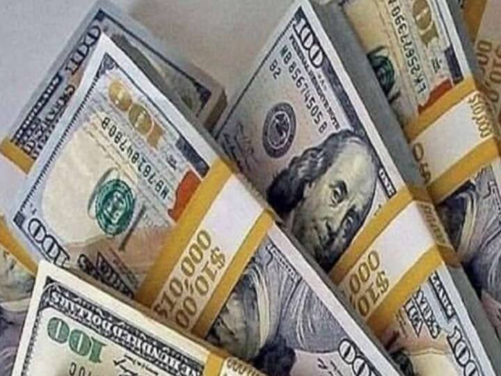 Lottery News: 31 साल तक खरीदता रहा एक ही नंबर, जब किस्मत बदली तो लगी 136 करोड़ की लॉटरी A Man in United States Play Lottery on only number after 30 years won 136 crore rupees Lottery News: 31 साल तक खरीदता रहा एक ही नंबर, जब किस्मत बदली तो लगी 136 करोड़ की लॉटरी