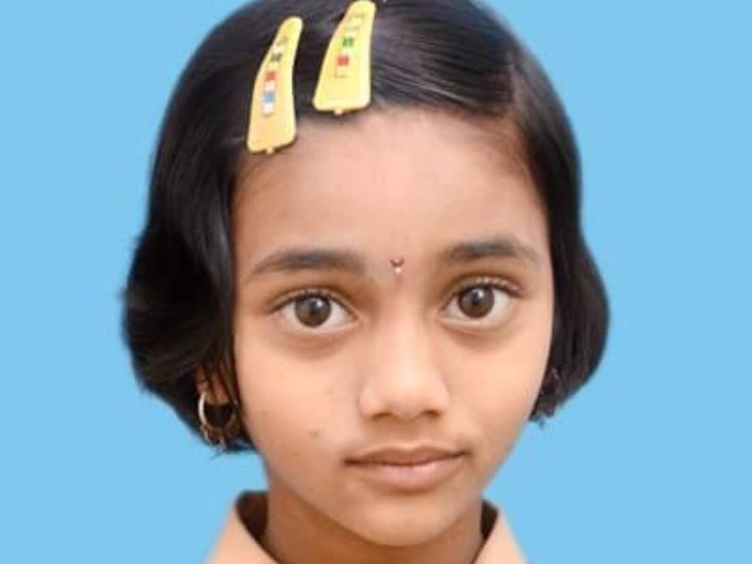 Kolhapur Crime : रात्री झोपेत असतानाच मायलेकीला विषारी नागाचा दंश, चिमुरड्या मुलीचा मृत्यू While sleeping at night bitten by a poisonous snake the little girl died in kolhapur Kolhapur Crime : रात्री झोपेत असतानाच मायलेकीला विषारी नागाचा दंश, चिमुरड्या मुलीचा मृत्यू