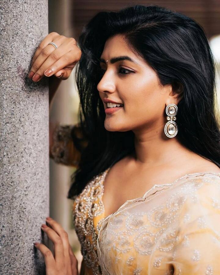 ఈషారెబ్బ లేటెస్ట్ ఫొటోలు (Courtesy : Eesha Rebba Instagram)