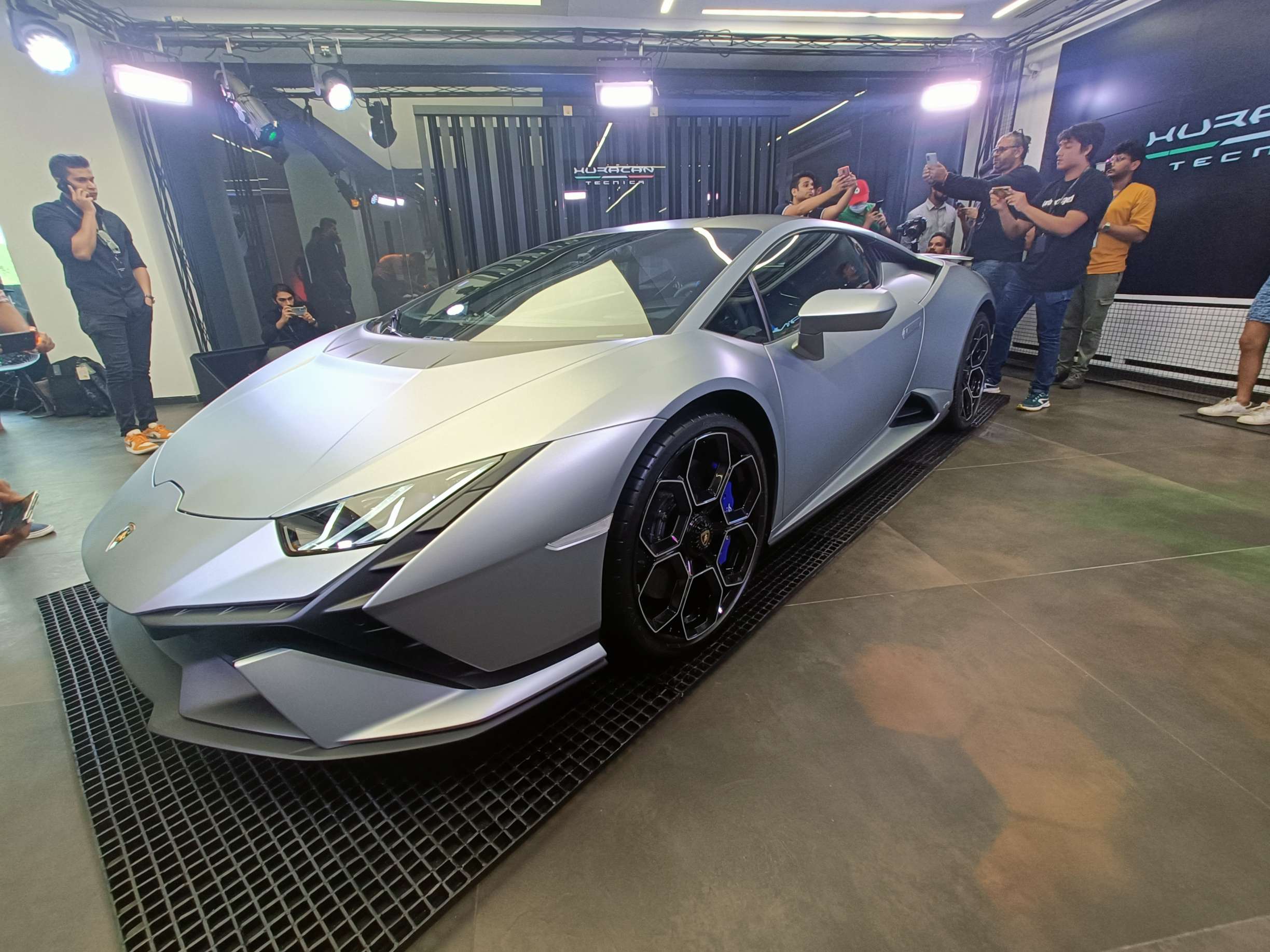 Lamborghini Huracan Tecnica Launched In India. Check Out This Supercar