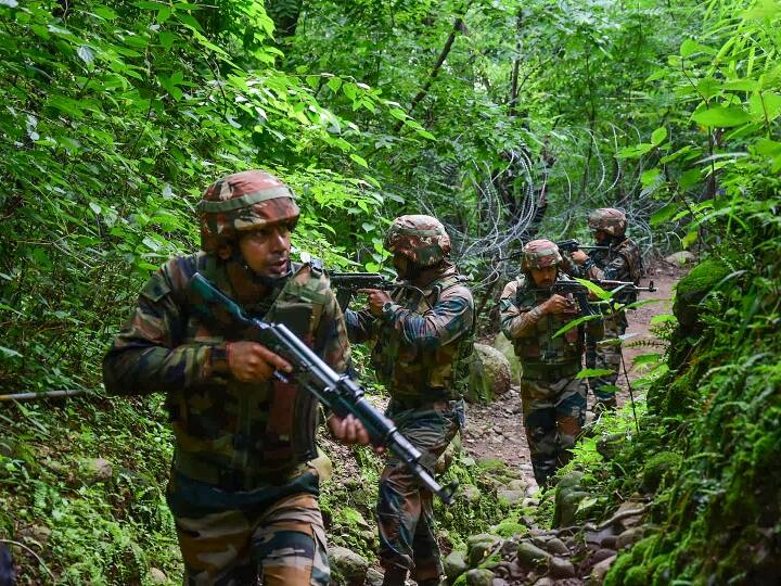 Army and Baramulla Police Killed 3 infiltrators in Uri says Jammu Kashmir police Jammu Kashmir: पाकिस्तानी आतंकियों की चौथी कोशिश भी नाकाम, सेना ने उरी में 3 घुसपैठियों को मार गिराया