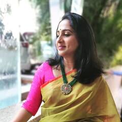 PHOTO : ‘अरुंधती’च्या गालावरील खळीने वेधलं चाहत्यांचं लक्ष! नव्या फोटोंची सोशल मीडियावर चर्चा