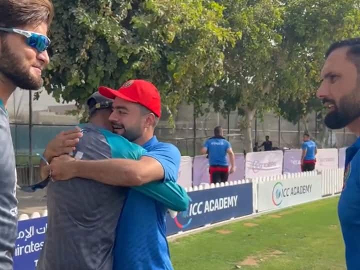 Asia cup 2022 players from Pakistan and Afghanistan were seen offering Namaz together Asia Cup 2022: एशिया कप से पहले एक साथ नमाज अदा करते दिखे पाकिस्तान और अफगानिस्तान के खिलाड़ी, वीडियो वायरल