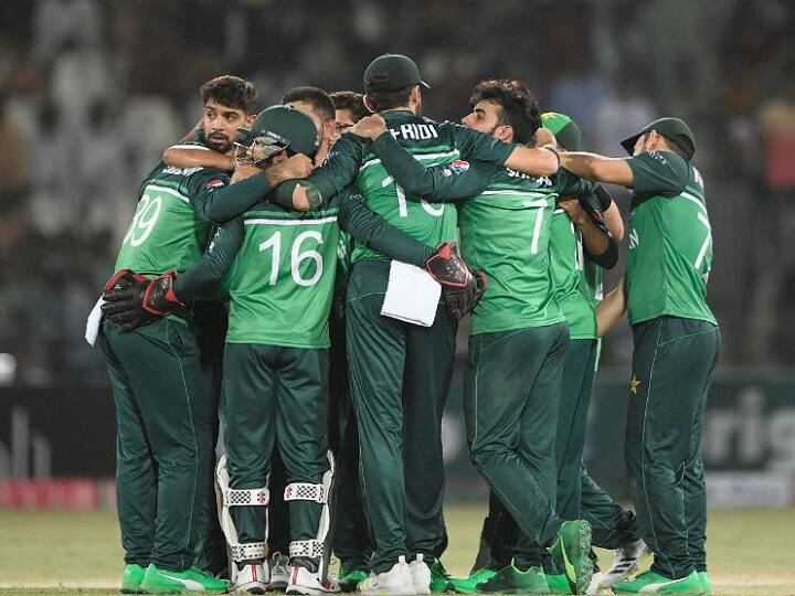 Pakistan send assistant coach to strengthen bowling attack for the Asia Cup 2022 Asia Cup 2022: पाकिस्तान की टीम में हुआ अहम बदलाव, पीसीबी ने गेंदबाजी को मजबूत करने के लिए उठाया यह कदम