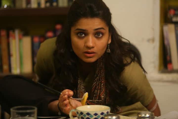 नावाप्रमाणेच इतरांपेक्षा वेगळ्या असणाऱ्या 'अनन्या'चा एक प्रेरणादायी प्रवास या चित्रपटात प्रेक्षकांना पाहायला मिळतो आहे.