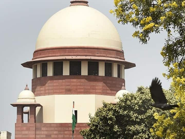 Supreme Court reverses ex CJI Ramana decision, sends Registrar Suryadevara back to his parent cadre Supreme Court ने पलटा पूर्व सीजेआई का फैसला, रजिस्ट्रार को मूल कैडर प्रसार भारती में भेजा वापस