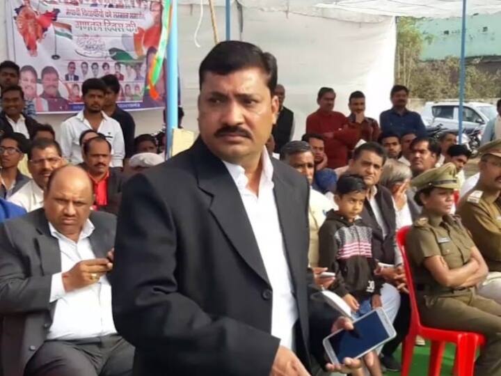Sehore: सीवान नदी में बहे तहसीलदार नरेंद्र सिंह ठाकुर का शव 350 किमी दूर श्योपुर में मिला, परिजनों ने पहचान की Sehore Tehsildar Narendra Singh Thakur body washed due to flood found in Sheopur mp Sehore: सीवान नदी में बहे तहसीलदार नरेंद्र सिंह ठाकुर का शव 350 किमी दूर श्योपुर में मिला, परिजनों ने पहचान की