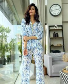 Karishma Tanna Photos: ਆਖਿਰ ਕਿਸ ਸੋਚ 'ਚ ਡੁੱਬੀ ਬੈਠੀ ਹੈ ਕਰਿਸ਼ਮਾ ਤੰਨਾ? ਖੂਬਸੂਰਤ ਅਦਾਵਾਂ ਨੇ ਜਿੱਤਿਆ ਫੈਨਜ਼ ਦਾ ਦਿਲ