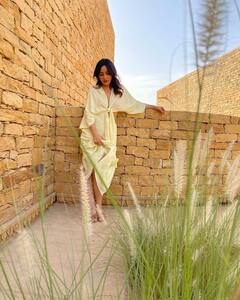 Neha Sharma Pics: नेहा शर्मा की क्यूटनेस पर दिल हार बैठेंगे आप, लेटेस्ट तस्वीरों में लग रही हैं बला की खूबसूरत