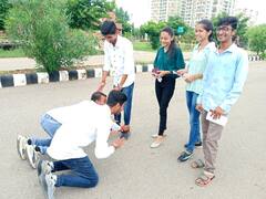 In Pics: छात्रसंघ चुनाव के लिए मतदान जारी, कोटा में छात्रों को रिझाने का हर प्रयास कर रहे कैंडिडेट्स