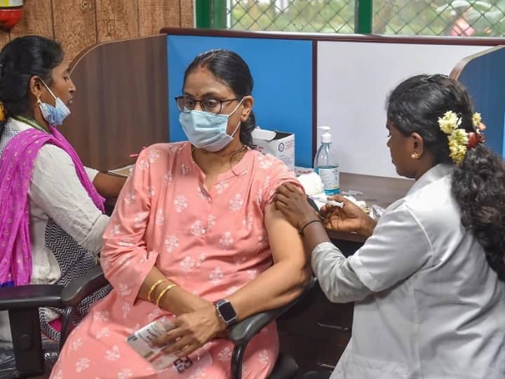 India Corona Update: 10,256 new cases reported in the last 24 hours,  number of active patients in India is 90,707 India Corona Update: দেশে কমল দৈনিক করোনা সংক্রমণ, বাড়ল একদিনে মৃত্যুর সংখ্যা