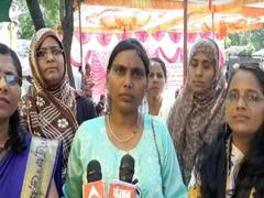 खंडवा में शिक्षकों ने दिया धरना, प्रमोशन की मांग पूरी ना होने पर दी बड़े आंदोलन की चेतावनी