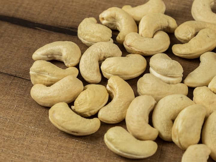 Eating Cashews Every Day Improving Sperm Count And Lots Of Health Benefits Cashews: రోజూ జీడిపప్పు తింటే పురుషుల్లో ఆ సమస్యలన్నీ దూరం, మరెన్నో ప్రయోజనాలు!